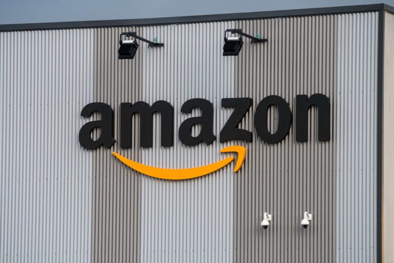 Amazon впроваджує аудіоогляди товарів із використанням ШІ